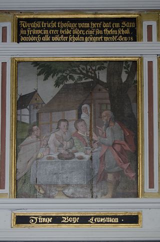 Bildtafel an der Empore: Drei Männer bei Abraham